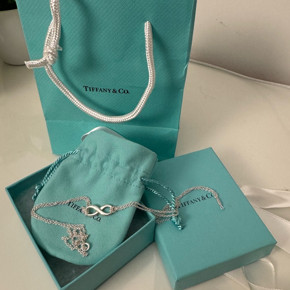 Tiffany & Co Infinity Necklace